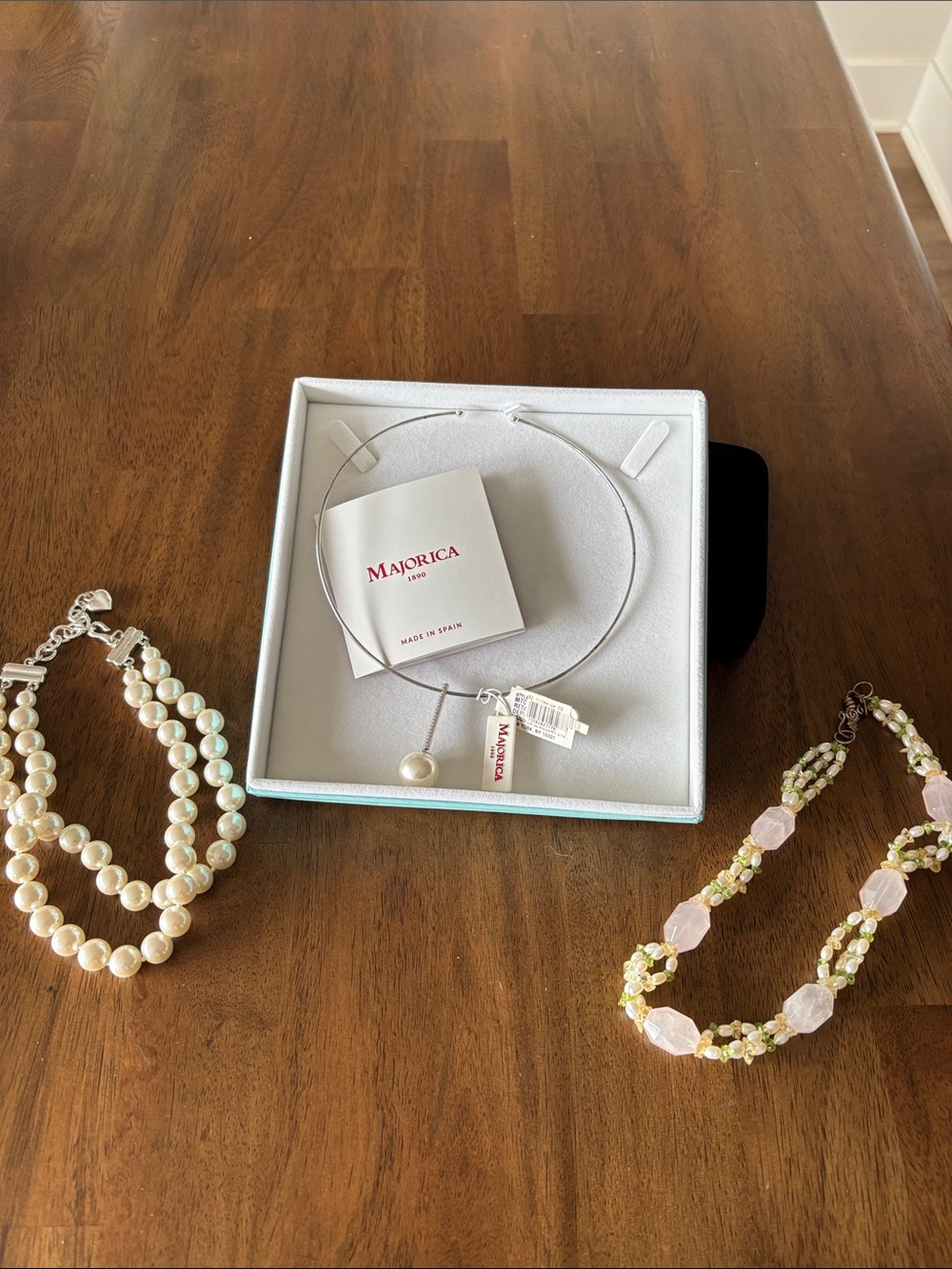 Freshwater Pearl Pendant Necklace in White 3 pieces
